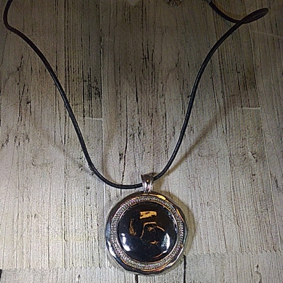 Chico's Large Pendant Necklace --23 - Picture 4 of 4
